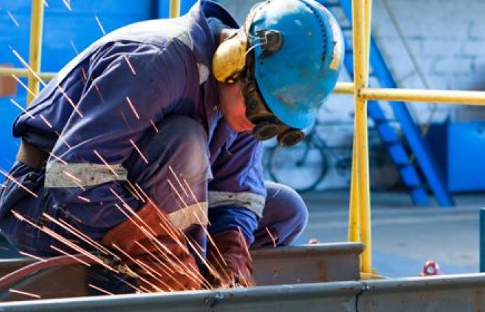 Les métallurgistes font grève à Caserte pour le travail et les salaires