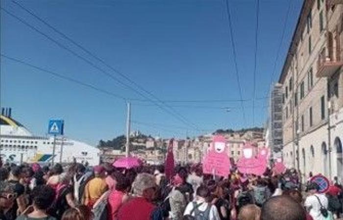 Réseaux féministes : « La région des Marches ne respecte pas le droit à l’avortement »