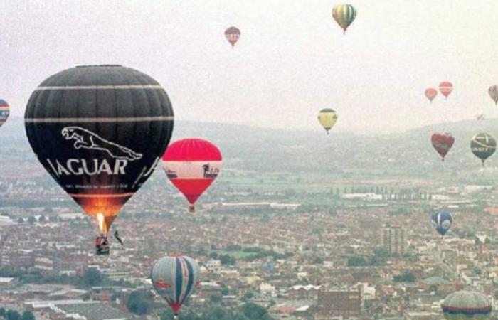 des montgolfières au-dessus du bassin de Saint-Marc aux avions du début des années 1900