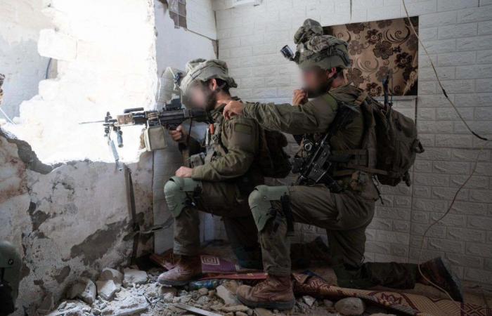 Gaza, forces israéliennes : huit soldats tués dans l’explosion d’un véhicule blindé dans le sud