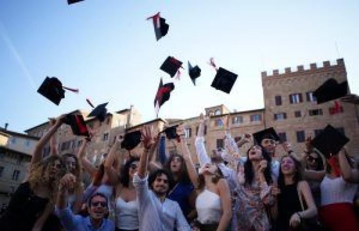 Journée de remise des diplômes 2024 de l’Université de Sienne.