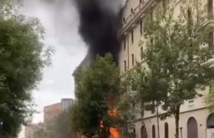 Parce que l’incendie d’un garage à Milan a atteint le troisième étage en très peu de temps, tuant une famille