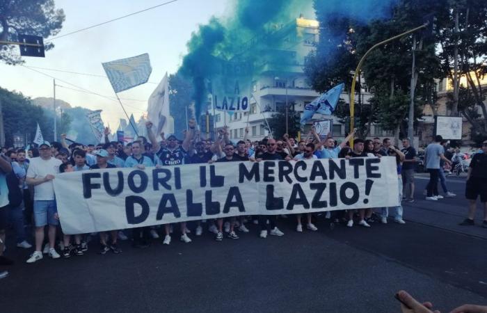 Lazio, le communiqué de la Curva Nord. Les demandes à Lotito et aux fans
