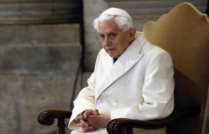 Même dans la mort, ils ne laissent pas Ratzinger tranquille : la « chasse » aux héritiers du procès n’est pas terminée