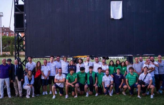 Guidi directeur du rugby à l’Unicusano Livorno: l’annonce lors de la fête, avec 500 athlètes présents, à Montano. Tangredi est également de retour en vert et blanc. L’équipe technique complète.