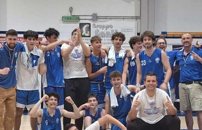 Basketball CmC est le champion régional des moins de 17 ans. Battu Cus Firenze dans une finale équilibrée.