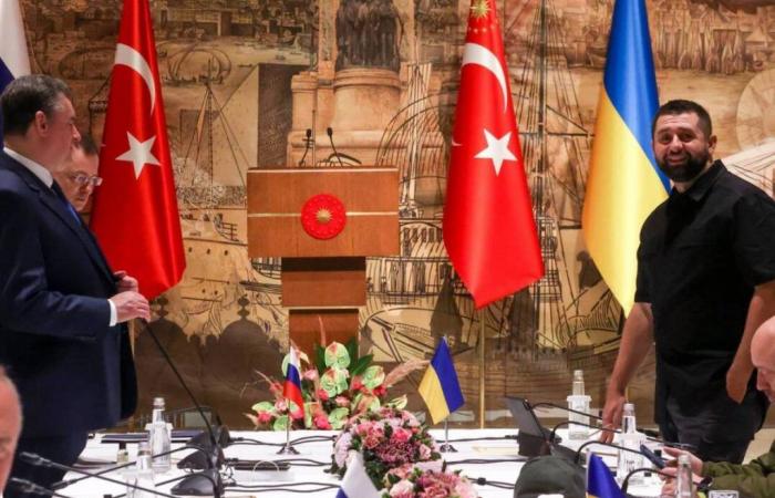 Kiev et Moscou proches de la paix en 2022 : les documents révèlent pourquoi la négociation a échoué
