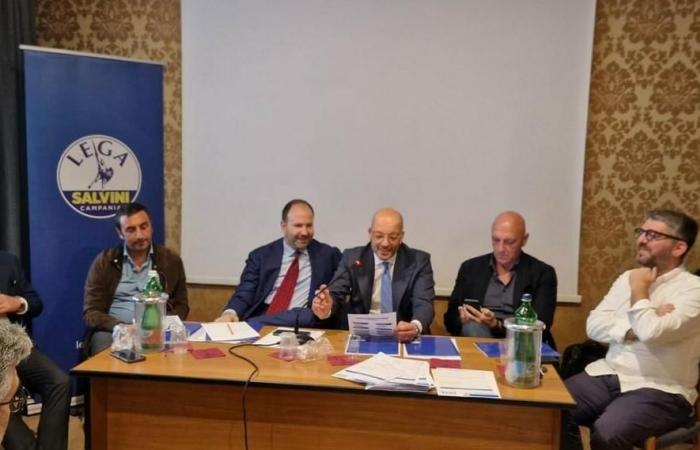 La Ligue appelle aux élections après les arrestations dans la municipalité de Caserta