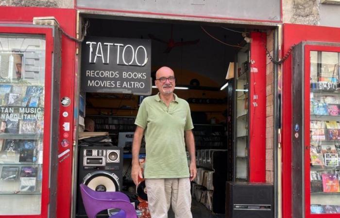 «La municipalité de Naples n’abandonne pas Tattoo Records, nous chercherons un autre endroit»