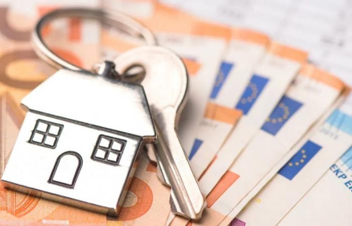Prêts hypothécaires, le taux moyen tombe à 3,61% en mai, la baisse se poursuit : données Abi