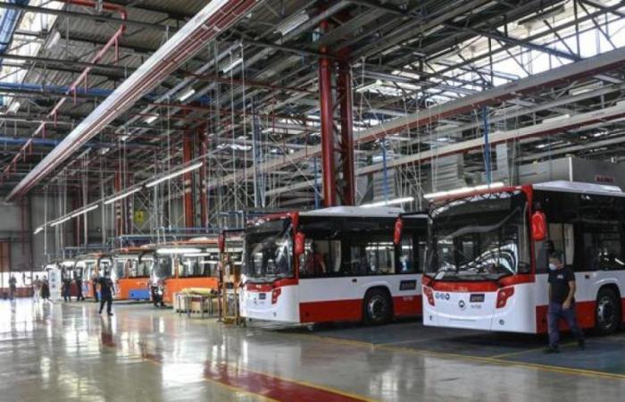 Seri Industrial d’Iia, en Émilie-Romagne, n’est pas d’accord : « Ils ne fabriquent pas d’autobus et il n’y a aucune garantie pour l’avenir. C’est inacceptable”