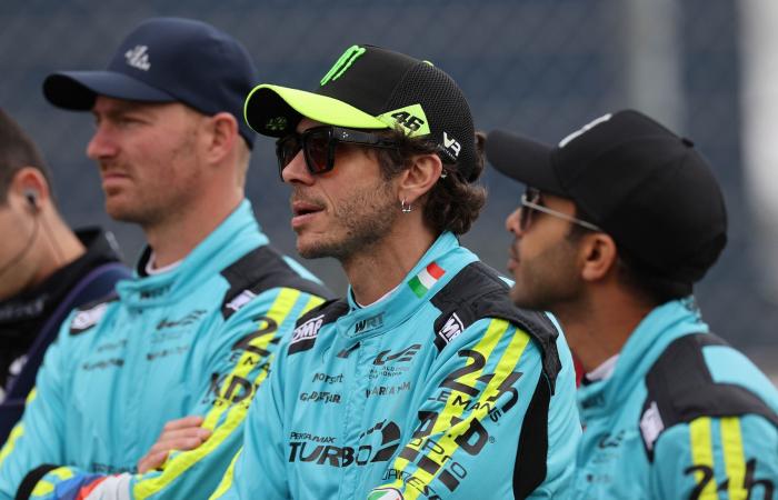 Valentino Rossi absent aux 24 Heures du Mans, un équipier provoque la catastrophe : “J’ai perdu ma voiture !”
