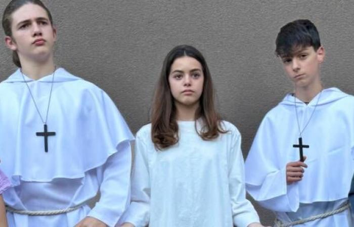 Festival de Ravenne, Académie multidisciplinaire présente un divertissement de masse interprété par des acteurs de moins de 13 ans
