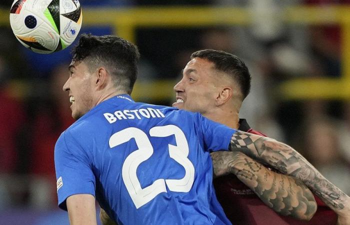 Championnats d’Europe 2024, victoire de l’Italie et de l’Espagne : anticipation et tension pour le match Serbie-Angleterre de dimanche
