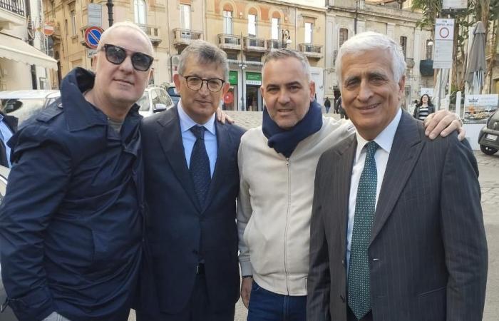 Élections européennes, applaudissements de De Nisi pour le résultat de l’Action dans la ville métropolitaine de Reggio de Calabre