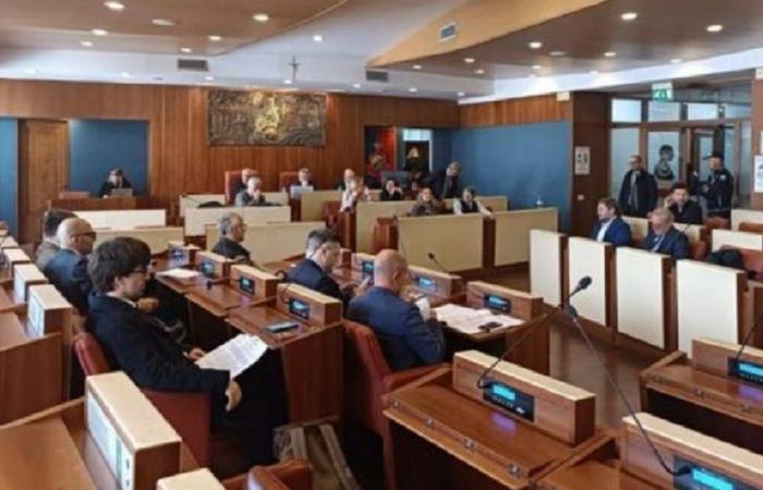 Remaniement du conseil municipal de Caserta, maintenant les centristes “retiennent” le maire