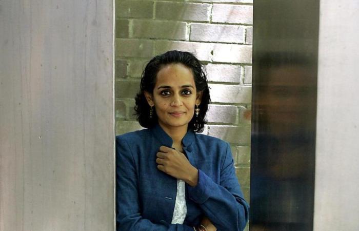 Arundhati Roy, l’écrivaine indienne sera jugée pour terrorisme : elle risque sept ans de prison pour une peine de 2010