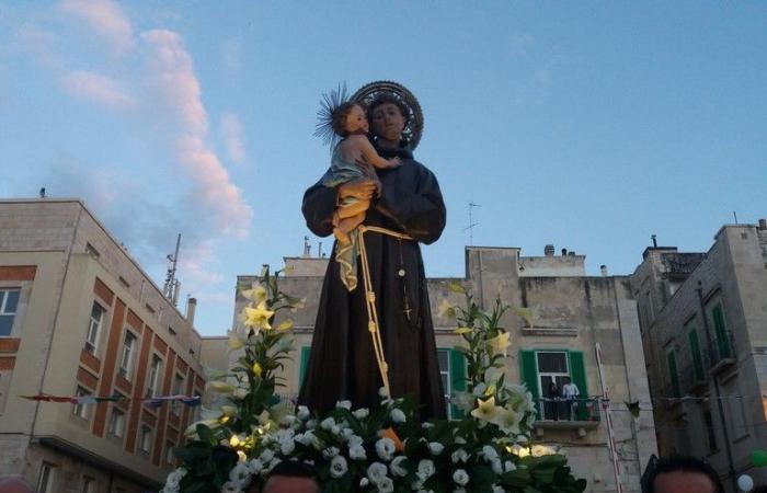 Giovinazzo célébrant Saint Antoine de Padoue : l’itinéraire de la procession