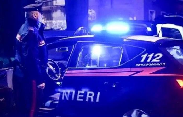 Trani, poignardé en pleine nuit. Deux arrestations par les carabiniers