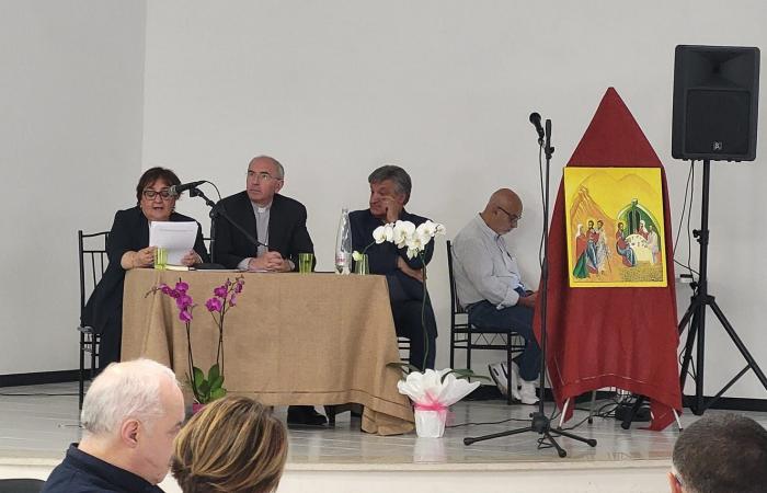 Diocèse : Avezzano, réunion synodale entre clergé et administrateurs. Mgr Massaro, « la synergie entre les institutions et l’Église peut vraiment aider nos communautés »