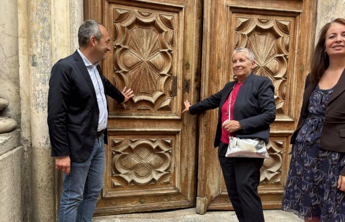 L’étonnement et l’enchantement de l’ancienne église de Santa Chiara – Le Guide