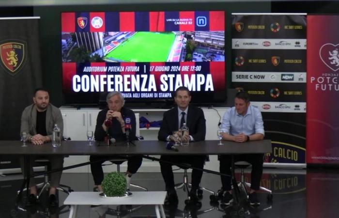 Conférence de presse pour présenter le nouveau projet technique de Potenza Calcio 2024/25 – Potenza Calcio
