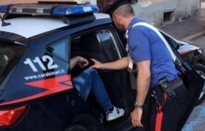 Trafic de drogue, violence et menaces à Manfredonia. Huit personnes arrêtées – PugliaSera