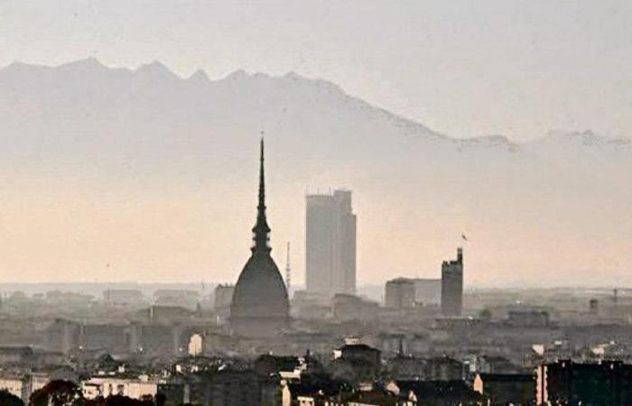 Premier procès en Italie sur le smog, à Turin d’anciens maires, gouverneurs et conseillers accusés de pollution de l’environnement