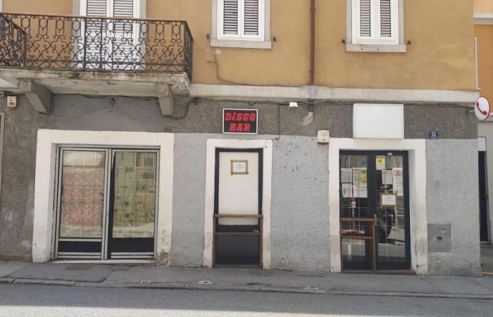 Bagarres et troubles à l’ordre public: le bar Queen de Trieste fermé pendant 30 jours