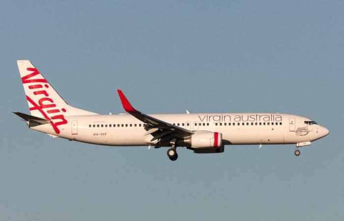 Impact d’oiseaux, un moteur de Virgin Boeing prend feu en vol