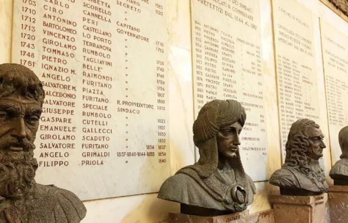 où vous pouvez trouver les plus grands bustes en bronze de Sicile