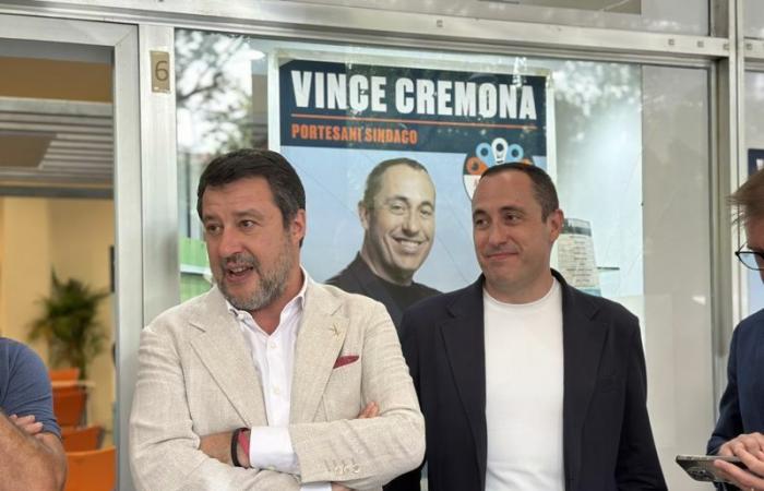 Soirée Crémone – Le vice-Premier ministre Matteo Salvini à Crémone pour un court arrêt en soutien au candidat de centre-droit Alessandro Portesani. “‘Il y a une équipe prête à entrer dans la mairie lundi.”