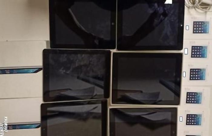 Des tablettes volées dans un institut de Codogno retrouvées dans un grenier à Crémone