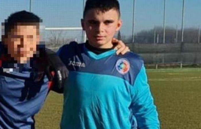 Le bébé footballeur Andrea Vincenzi tué par la coqueluche : ils ne s’en sont pas rendu compte à l’hôpital