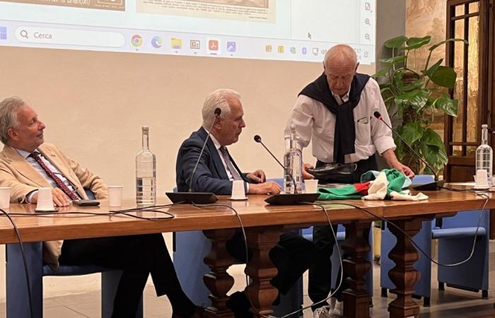 Coppi chez Bartali: le Tour à Florence et dans la Région présente un livre sur le champion