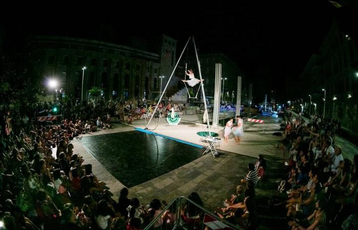 Du théâtre de rue au cirque contemporain, l’ambiance fraîche du “And Festival” revient dans la ville