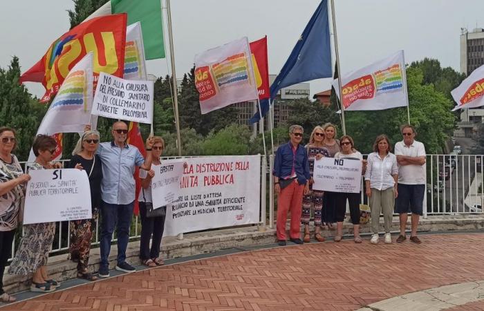 Abaco Marche défile devant la Région avec des drapeaux et des banderoles pour le droit à la santé – Actualités Ancona-Osimo – CentroPagina
