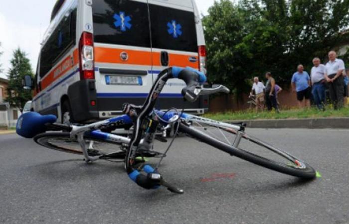 Nous ne savons toujours pas qui était le cycliste qui a été heurté et tué par une voiture sur la Viale Europa à Trévise