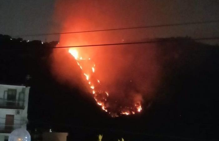 Incendie de Naples, les Canadairs de retour en action côté Pianura