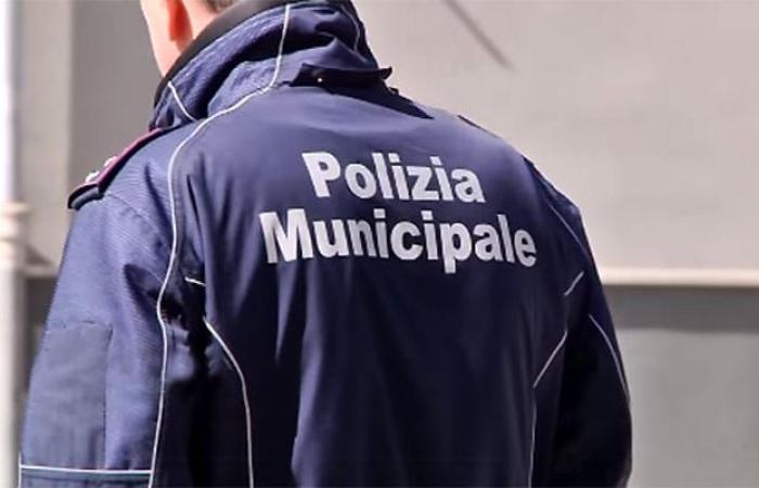 Un policier municipal agressé à Pagani, le FP Cgil Salerno exprime une sévère condamnation