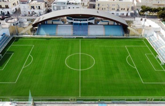 Manfredonia Calcio, premier avis favorable d’utilité de la Commission provinciale du divertissement public. Les nouvelles dimensions du terrain de jeu sont également acceptables