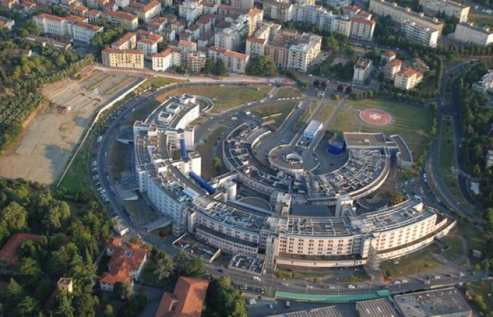 Hôpital d’Arezzo, préparation du chantier du bâtiment « volant » à partir du 24 juin