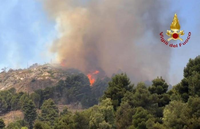 La Sicile brûle : 4 immenses incendies dans la province d’Agrigente, des incendies partout