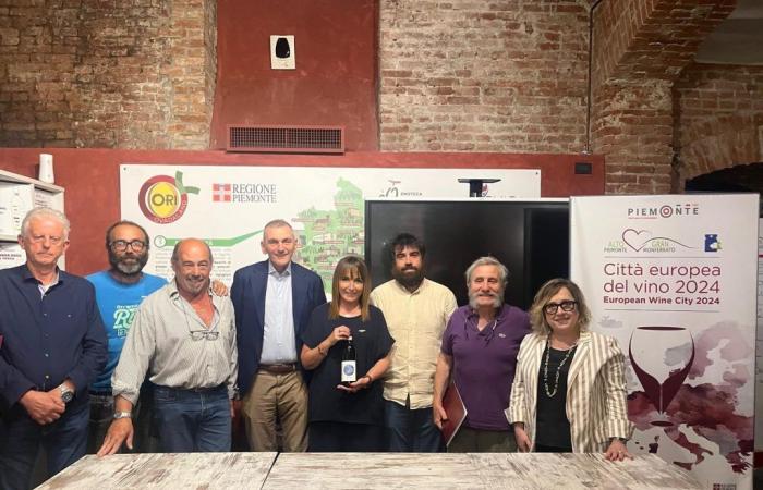 Sienne et Ovada unies par le vin : le dogg piémontais prêt à collaborer avec Enoteca Italiana