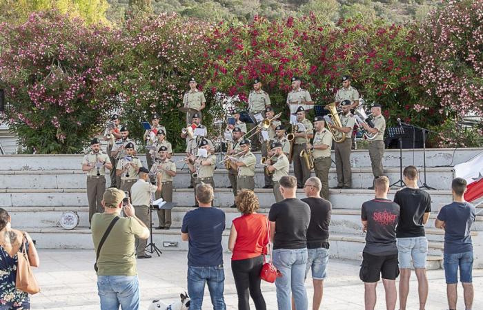 Brigade Band “Sassari” et fanfare Bersaglieri à Cagliari pour la “fête de la musique”