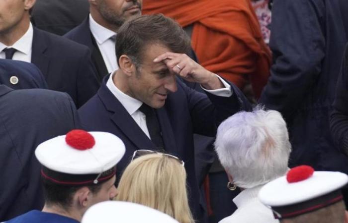 Chaos et accusations autour de Macron : «Il y a trop de cafards au Palais»