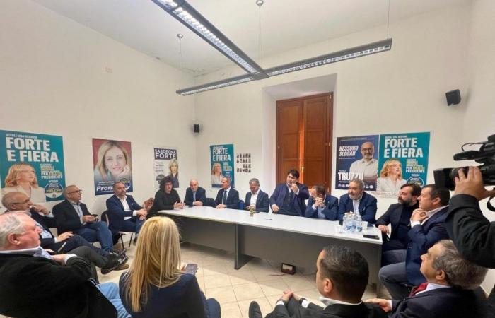 Centre-droit, première réunion post-vote mais les Sardes désertent La Nuova Sardegna