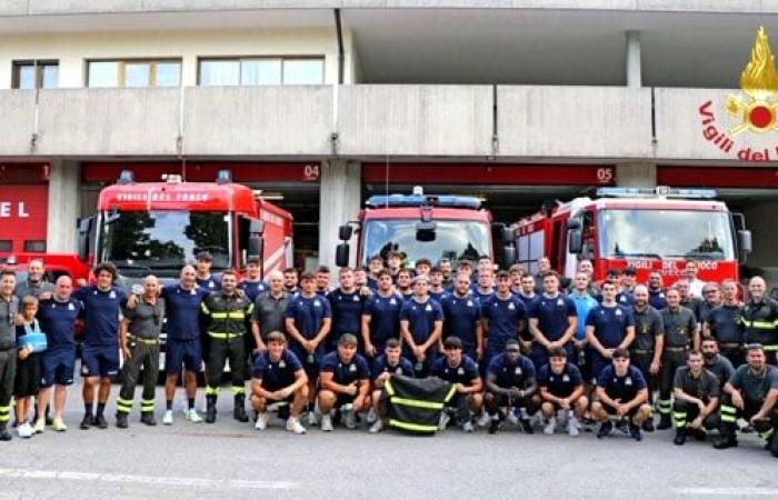 Rugby, l’équipe nationale des moins de 20 ans prend les leçons des pompiers de Trévise :