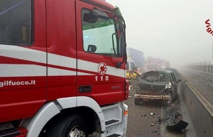 Collision frontale entre deux voitures sur la route Palerme-Sciacca, un jeune de 16 ans et un enfant de 2 ans sont tués