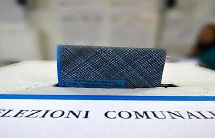 Vote de Romano di Lombardia, dimanche à 12 heures, 14,76% ont voté